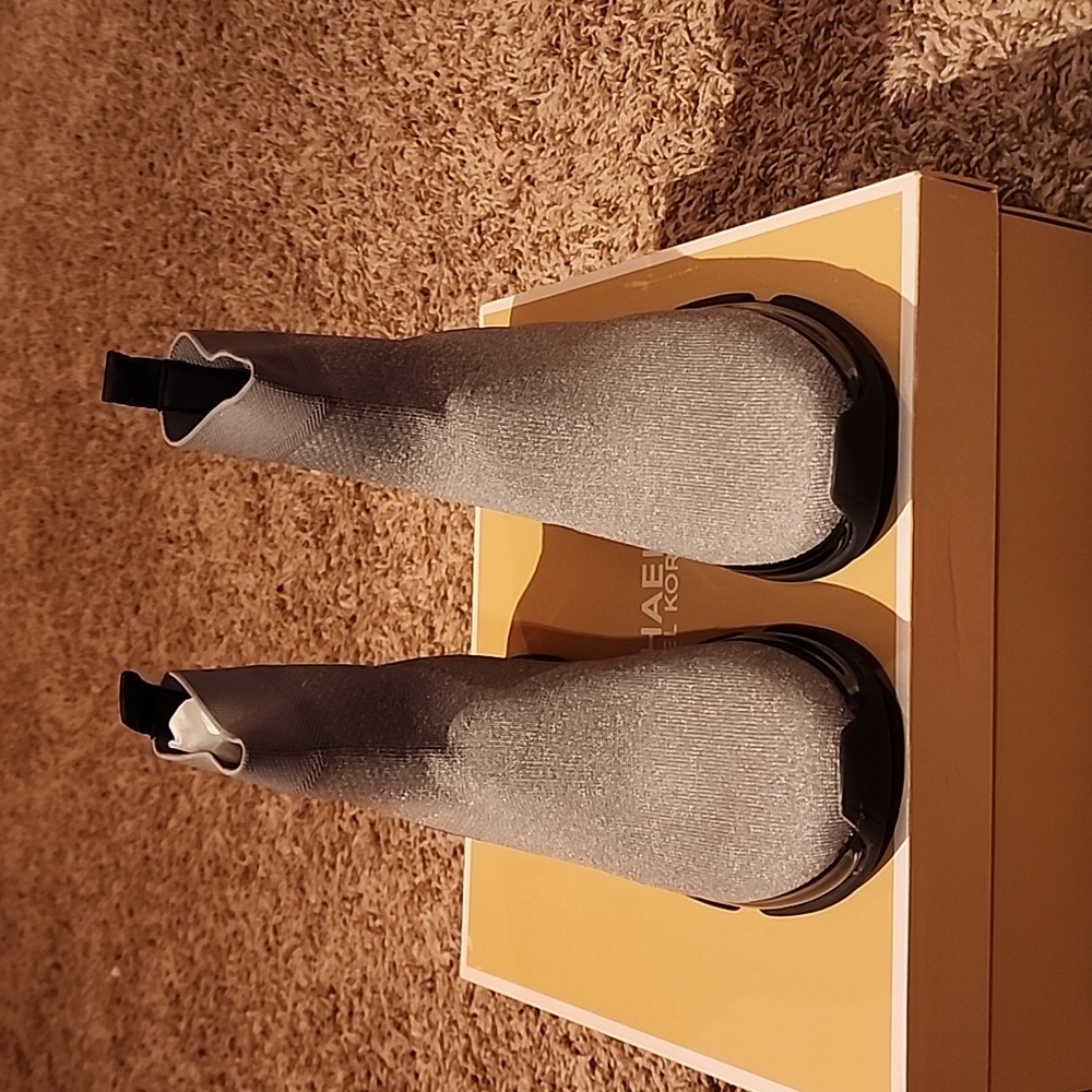 Micheal Kors Sweater Sock Sneakers